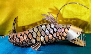 sculpture d'un poisson vipère en inox