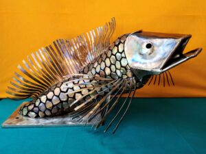 sculpture rascasse arc en ciel en inox